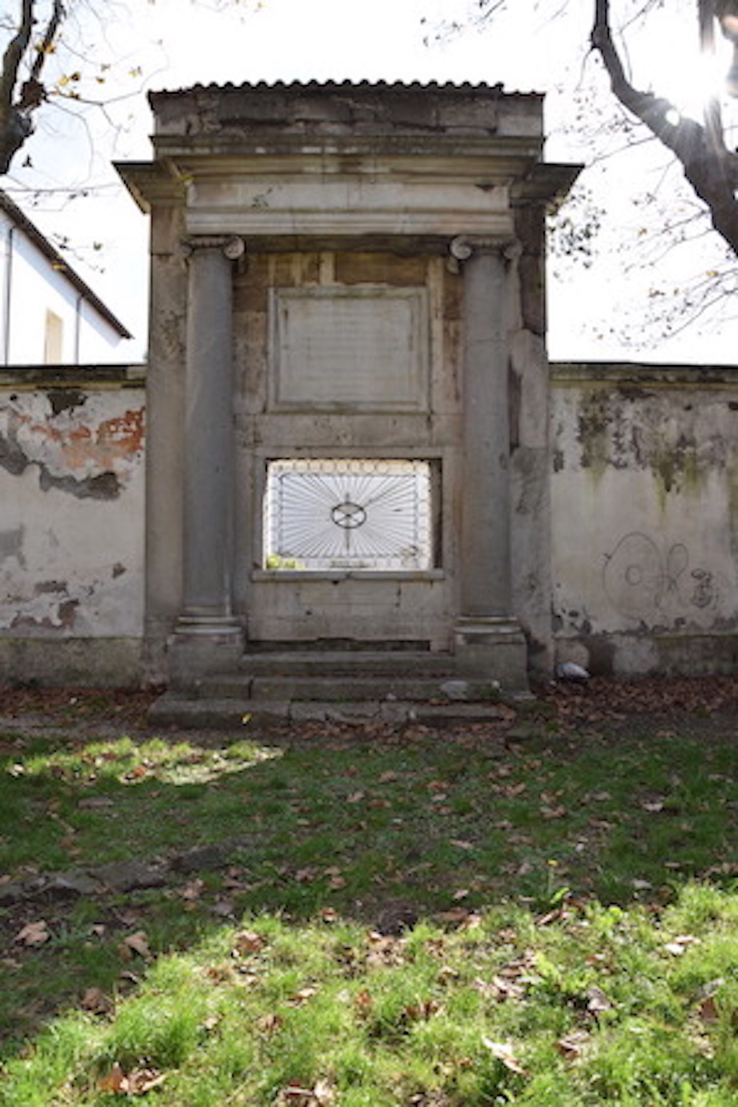 Albano Cemetery, Albano - 03.JPG